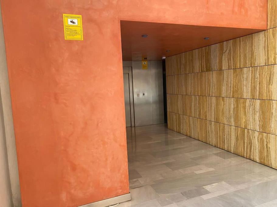 Nuevo-Luminoso Y Moderno. Parking Gratis!! Apartment Seville Exterior photo